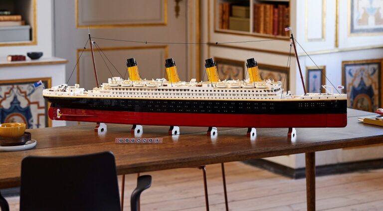 Il Titanic approda su LEGO, con i suoi 135cm è il più grande set LEGO mai creato