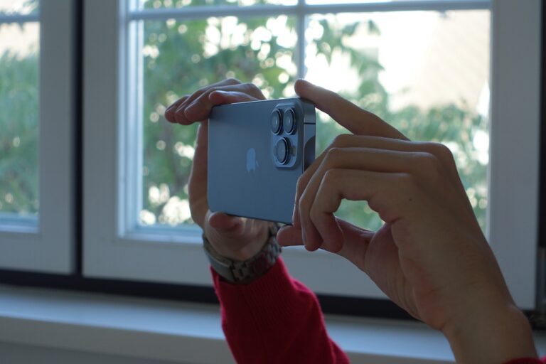 Apple taglia la produzione di iPhone 13: previste 10 milioni di unità in meno