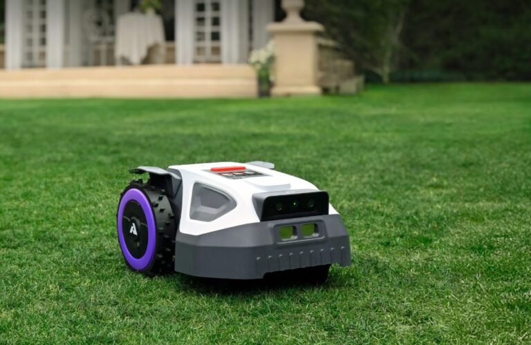 ANTHBOT M5: il robot rasaerba smart senza filo per giardini fino a 500 m²