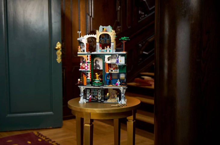 LEGO 76476 Ministero della Magia Edizione del Collezionista: 3.491 pezzi, 14 minifigure, 429,99€. Scopri la novità Harry Potter dal 29 agosto.